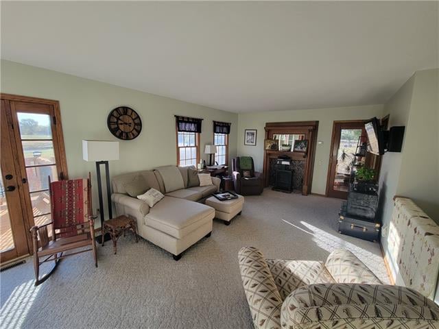 248 S 40th St, Girard, KS 66743