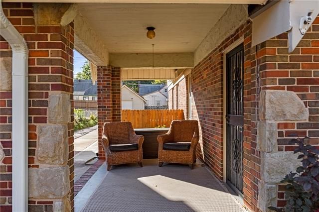 227 E 74th St, Kansas City, MO 64114
