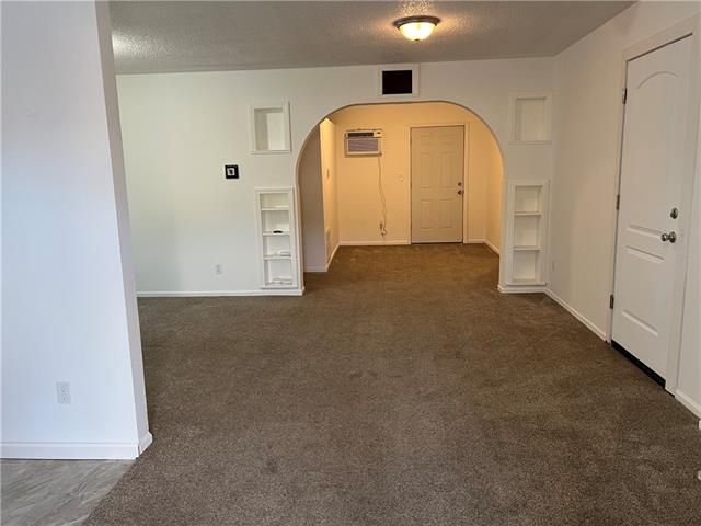 11309 Aaron Ln, Independence, MO 64052