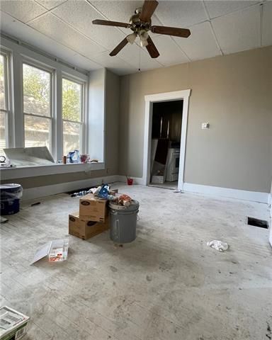 1971 Parallel Ave, Kansas City, KS 66104