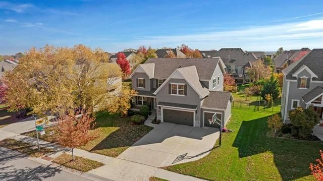 9315 W 155th Ct, Overland Park, KS 66221