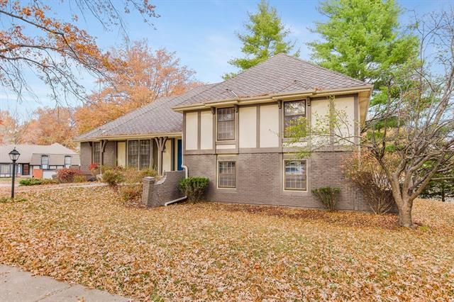 4824 NW 79th St, Kansas City, MO 64151