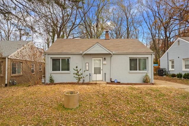 1812 E 77th St, Kansas City, MO 64132
