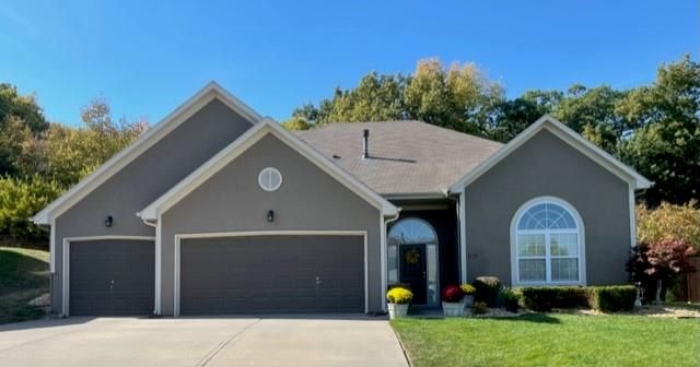 5922 N Mayview Ave, Kansas City, MO 64151