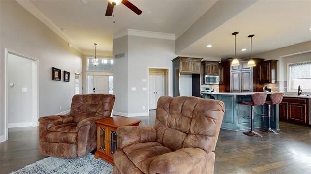 10102 NE 103rd St, Kansas City, MO 64157