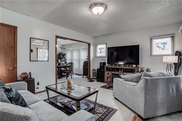 5721 Forest Ave, Kansas City, MO 64110