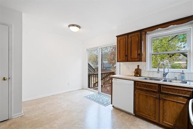 9998 Melrose Dr, Overland Park, KS 66214