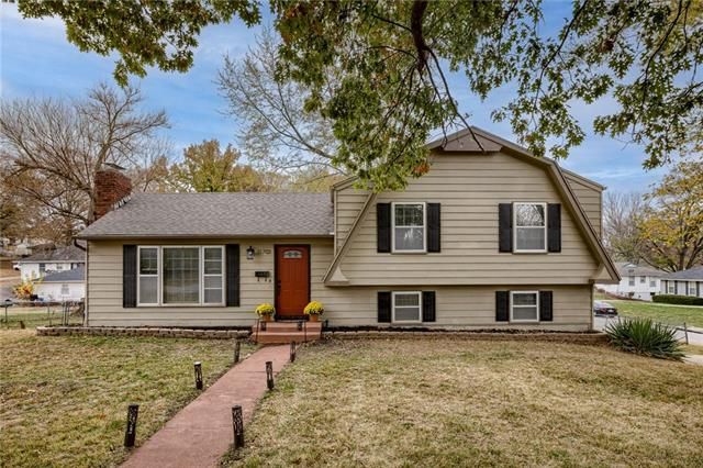 11701 E 48th St, Kansas City, MO 64133
