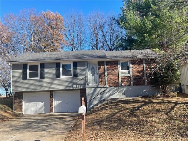 1409 N Millburn Ave, Independence, MO 64056