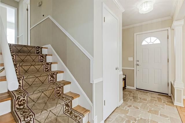 9643 Walmer St, Overland Park, KS 66212