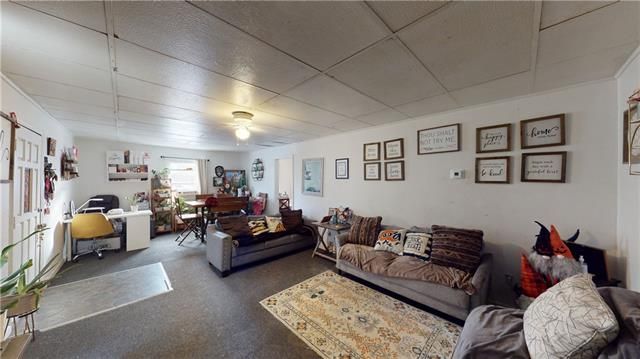 5830 E 10th St, Kansas City, MO 64126