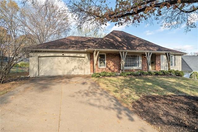 52 E 107th St, Kansas City, MO 64114