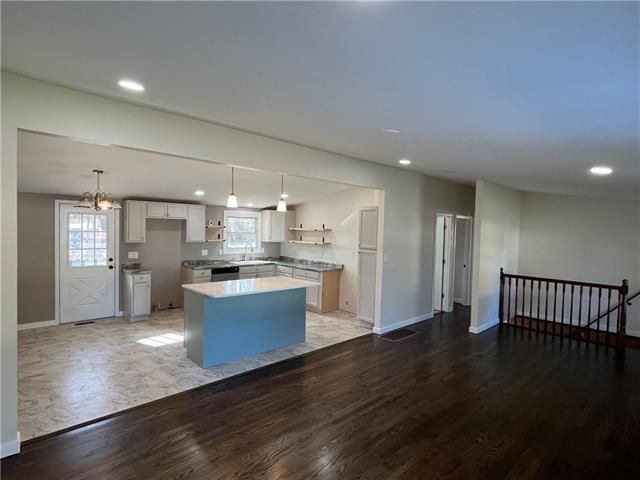8601 E 92nd St, Kansas City, MO 64138