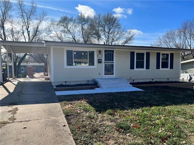 8601 E 92nd St, Kansas City, MO 64138
