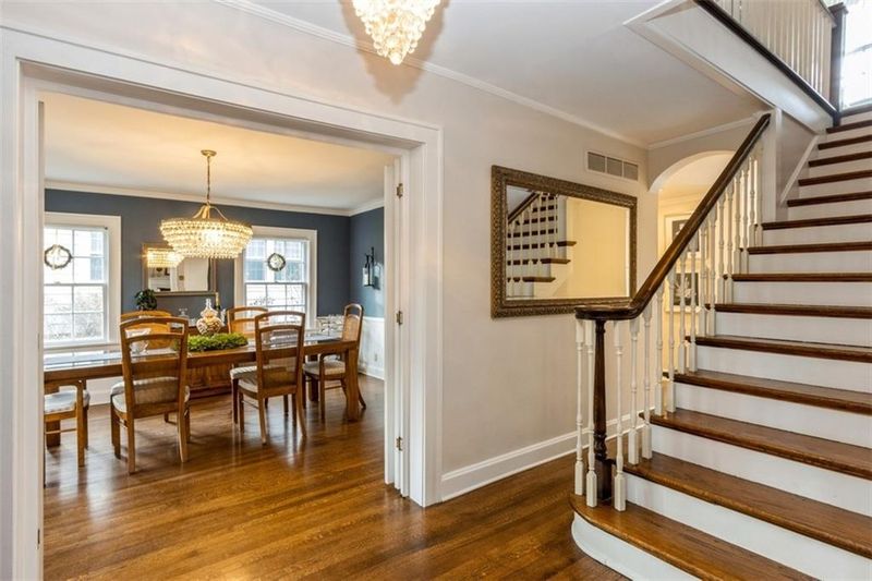 430 W 67th Ter, Kansas City, MO 64113
