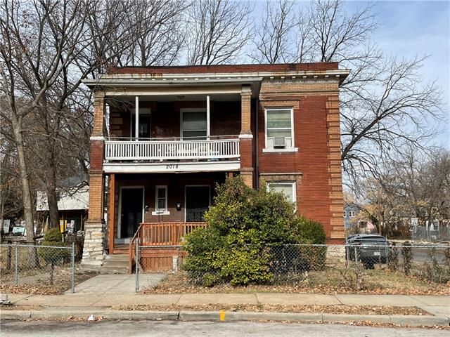 2018 E 30th St, Kansas City, MO 64109