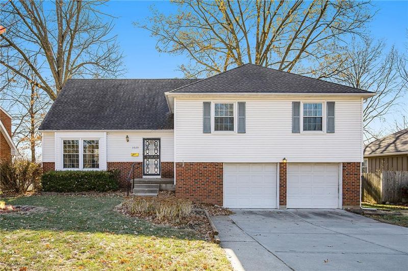3525 E 105th Ter, Kansas City, MO 64137
