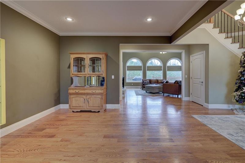804 Tanglewood Dr, Pittsburg, KS 66762