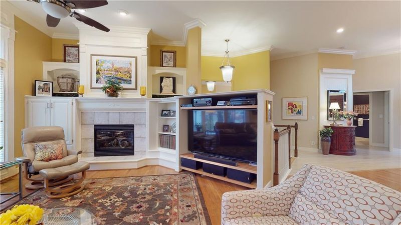 9702 W 125th Ter, Overland Park, KS 66213