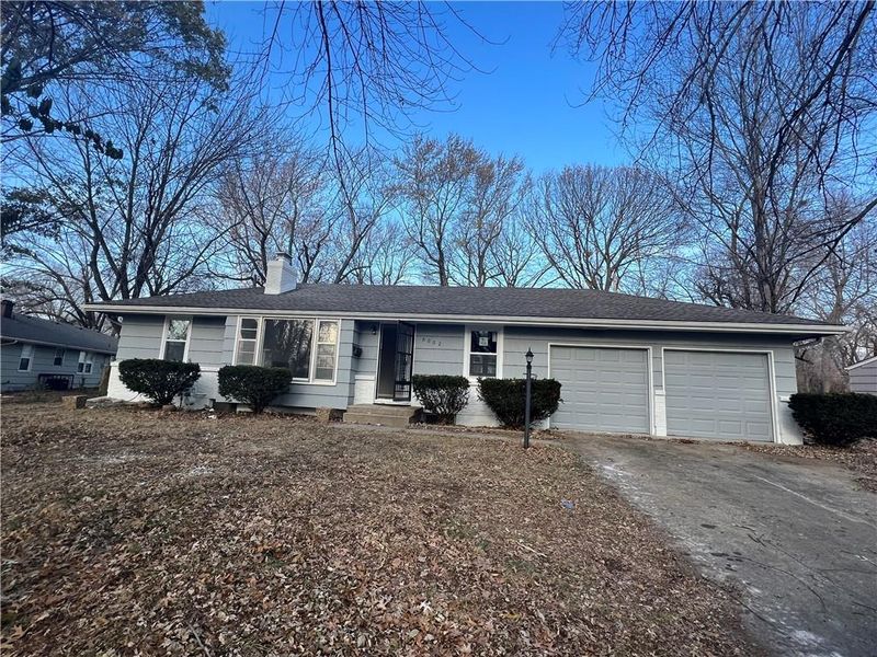 6002 E 102nd St, Kansas City, MO 64134