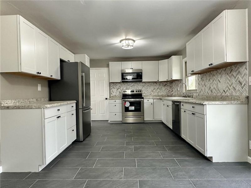 3015 Bel Air Dr, Chillicothe, MO 64601