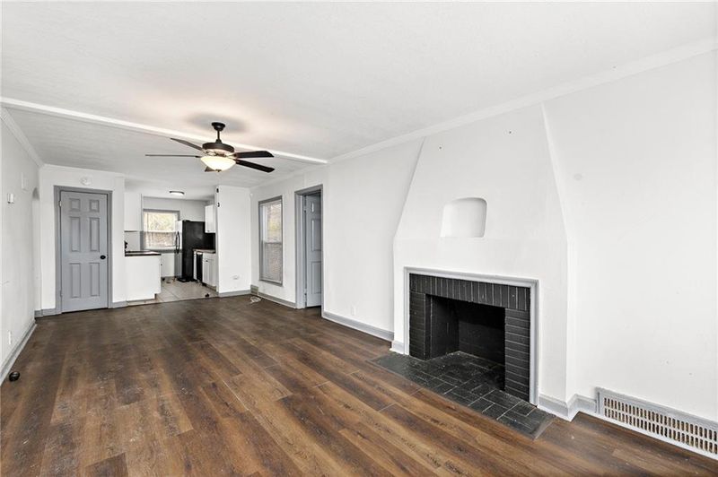 5814 Olive St, Kansas City, MO 64130