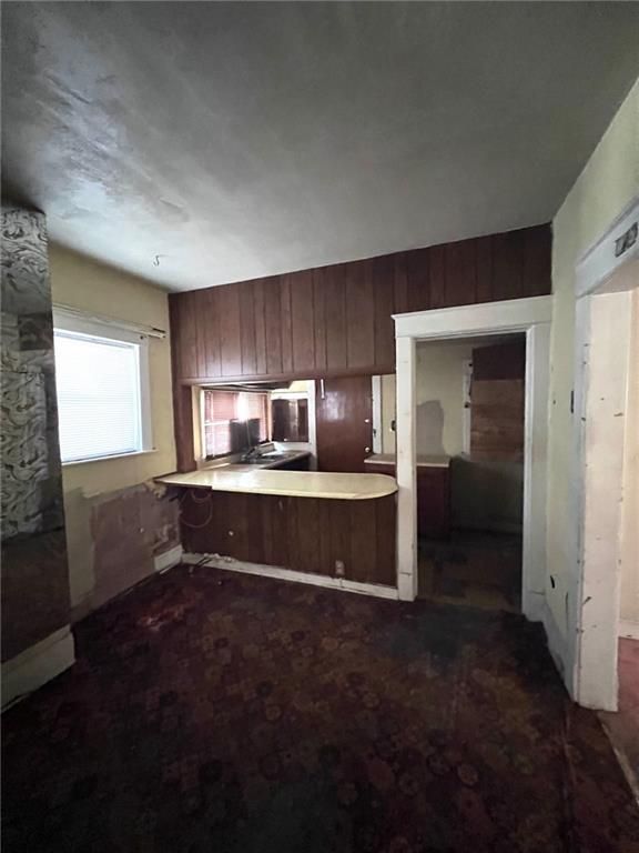 3250 E 28th St, Kansas City, MO 64128