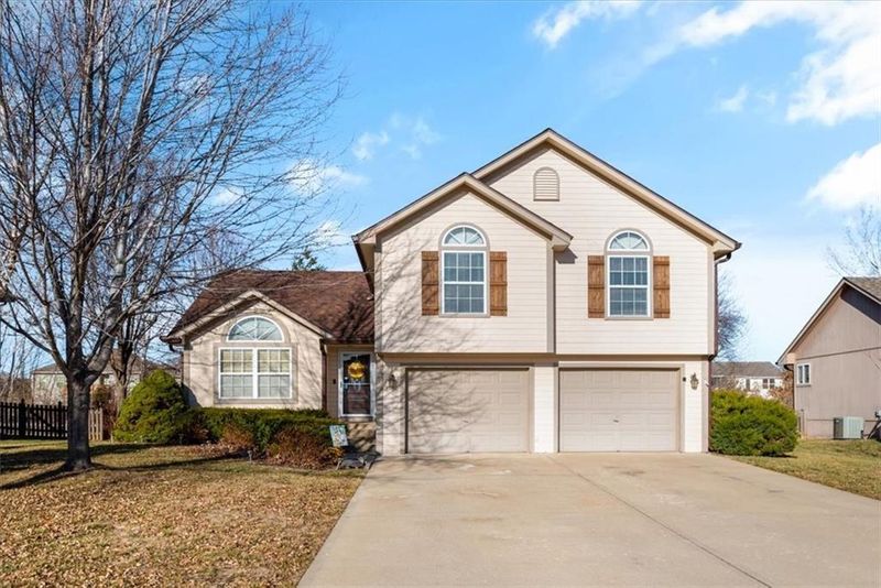 3920 79th St, Kansas City, MO 64119