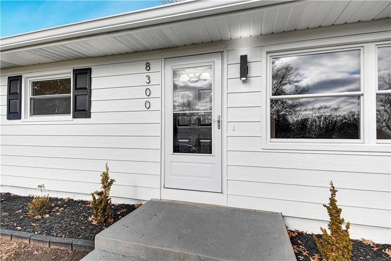 8300 W 91st Ter, Overland Park, KS 66212
