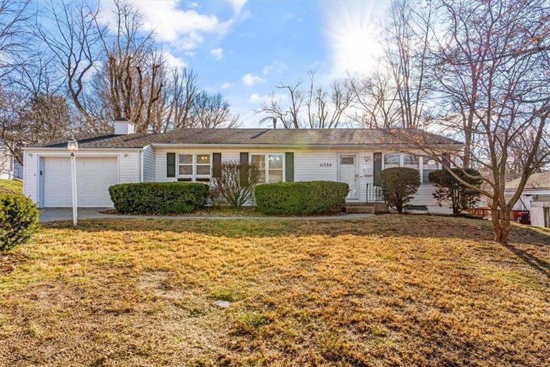 11235 E 49th St, Kansas City, MO 64133