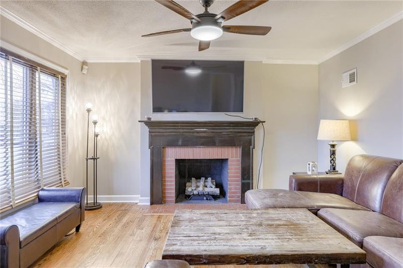 6517 W 65 Ter, Overland Park, KS 66202
