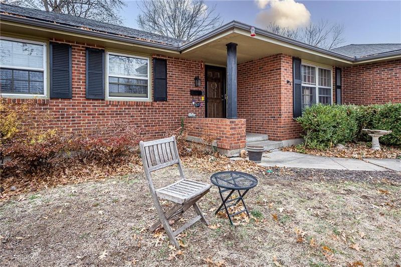 601 E 105 Ter, Kansas City, MO 64131