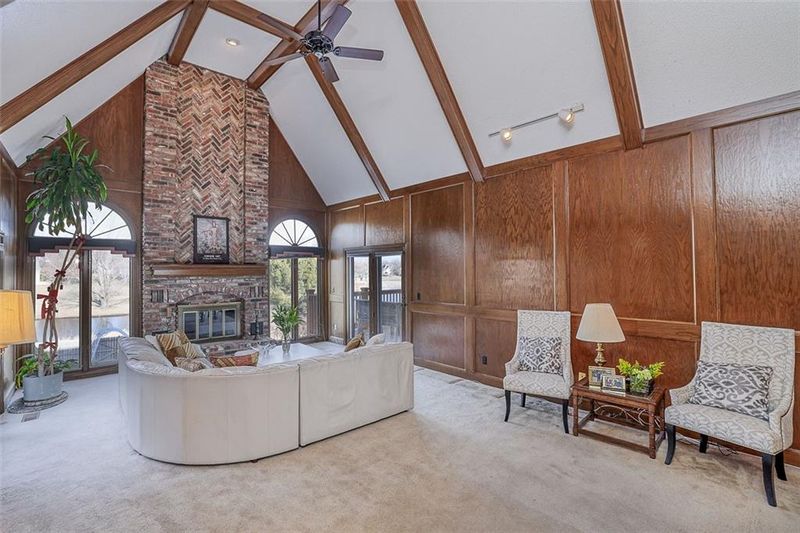15054 Stearns St, Overland Park, KS 66221