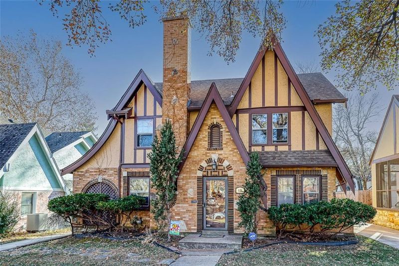 625 E 72nd St, Kansas City, MO 64131