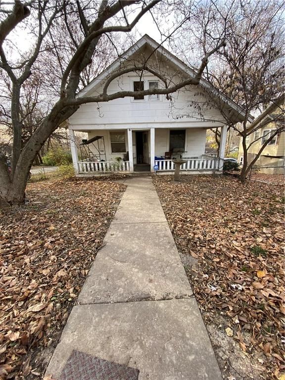 8358 Paseo Blvd, Kansas City, MO 64131
