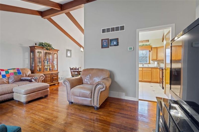 4515 NE 49th Ter, Kansas City, MO 64119