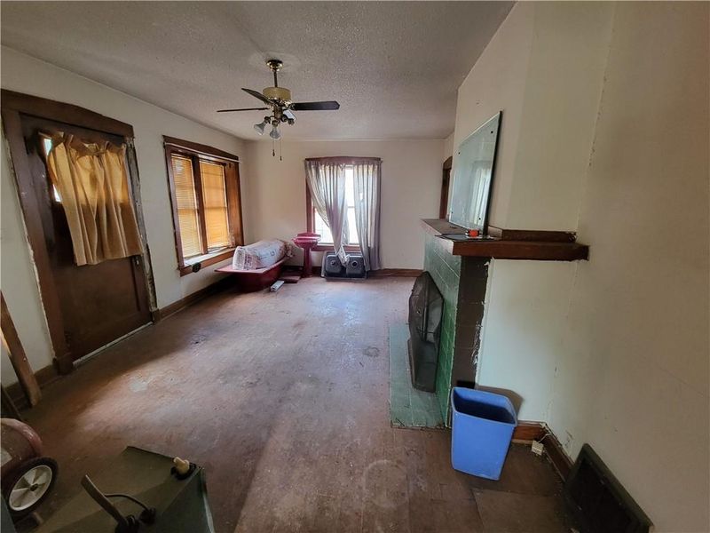 2234 E 70th Ter, Kansas City, MO 64132