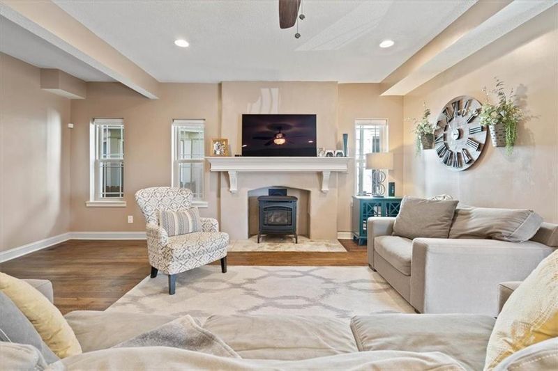3940 Mcgee St, Kansas City, MO 64111