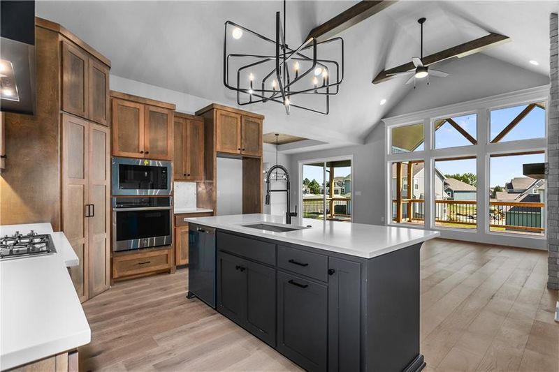 2211 SW Hook Farm Dr, Lee's Summit, MO 64082
