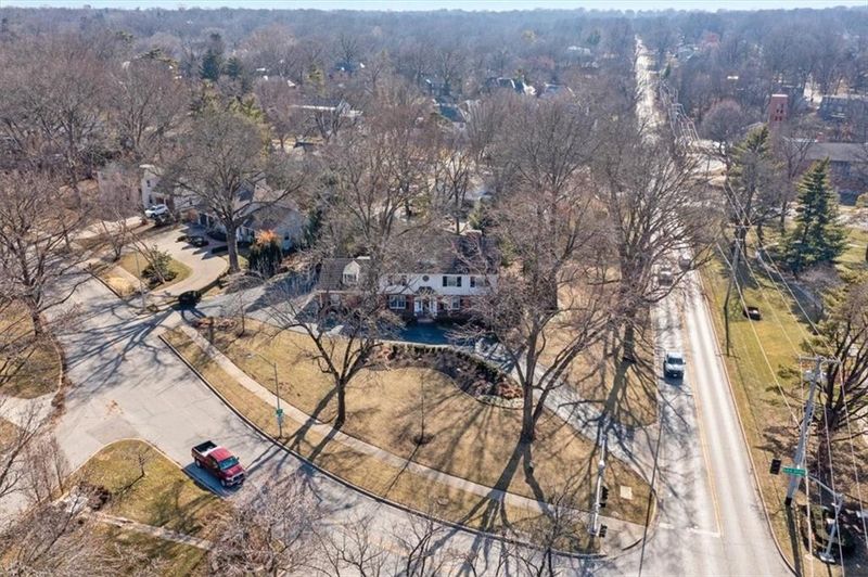 1255 W 63rd St, Kansas City, MO 64113