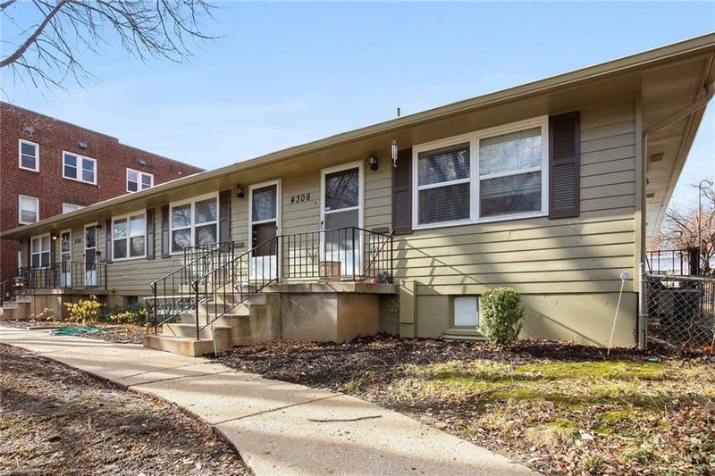 4306 Oak St #S, Kansas City, MO 64111