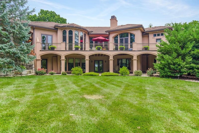 23700 Colbern Rd, Lee's Summit, MO 64086