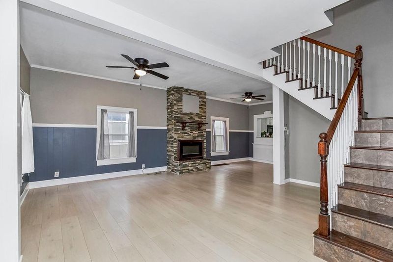 1019 Splitlog Ave, Kansas City, KS 66102
