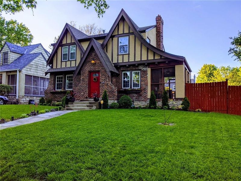 640 E 72nd Ter, Kansas City, MO 64131