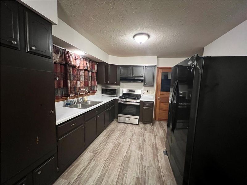 910 Locust St, Tarkio, MO 64491
