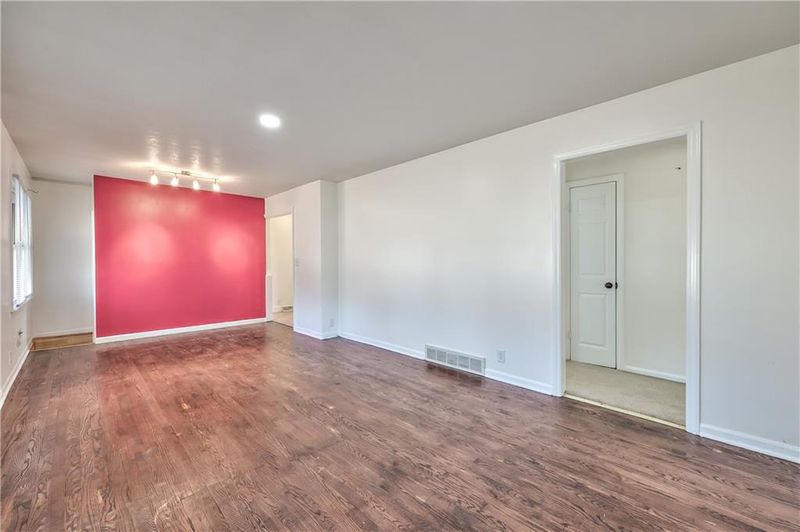 11201 E 48th Ter, Kansas City, MO 64133