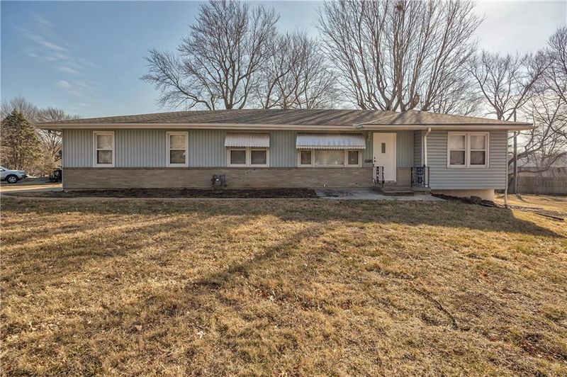 11201 E 48th Ter, Kansas City, MO 64133