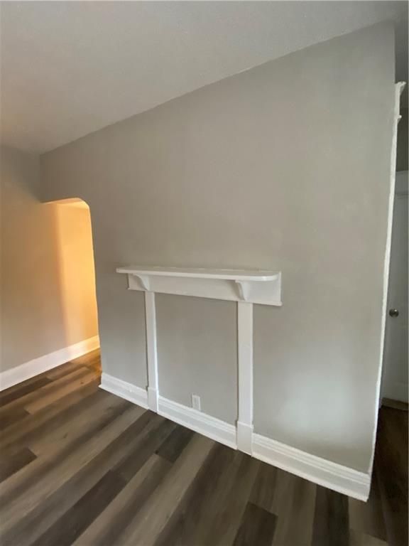 5824 E 59th St, Kansas City, MO 64130