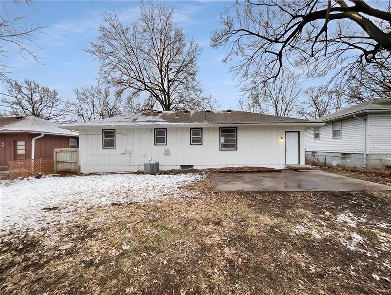 8708 E 111th St, Kansas City, MO 64134