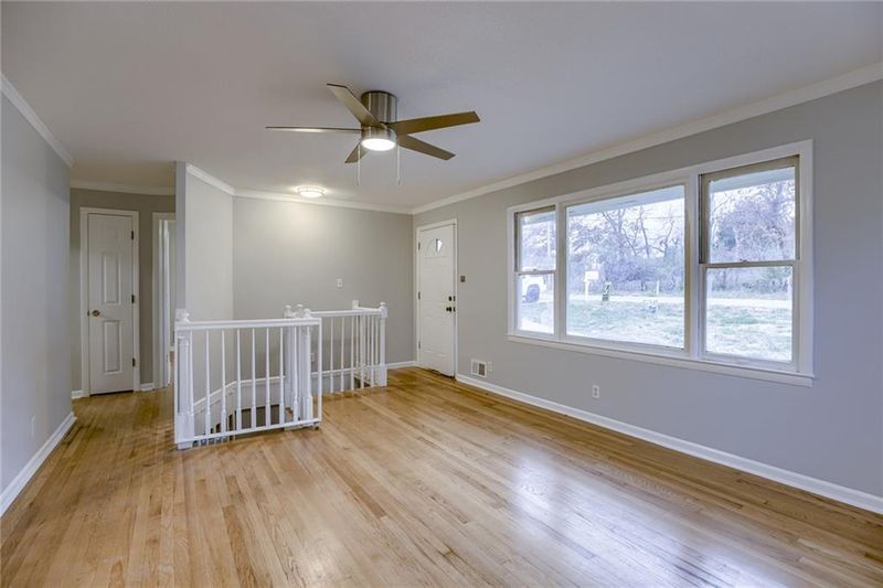 3305 Red Bud Rd, Kansas City, MO 64137